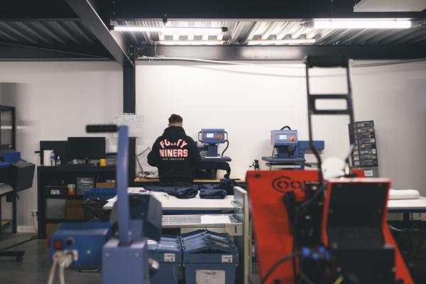 reportage BA Factory marquage transferts