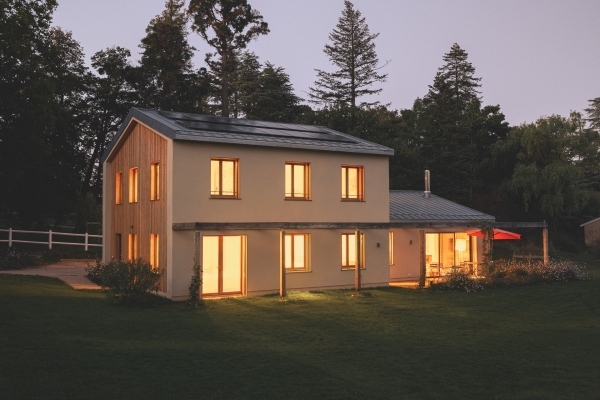 mylight150 shooting exte maison equipee 19092024 415 Modifier Web